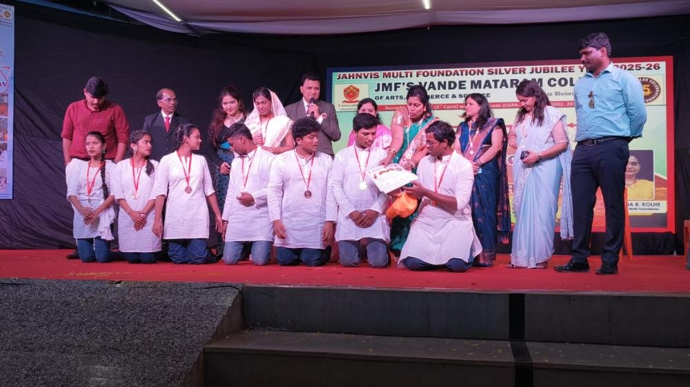 Powada Team with Trophy